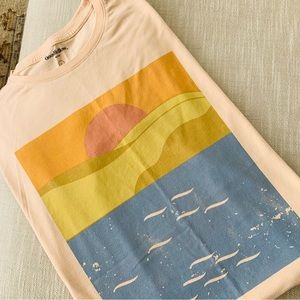 Men’s L graphic tee